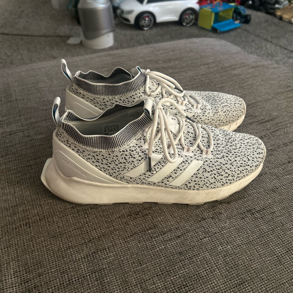 ADIDAS Ortholite float Men’s size 10.5,